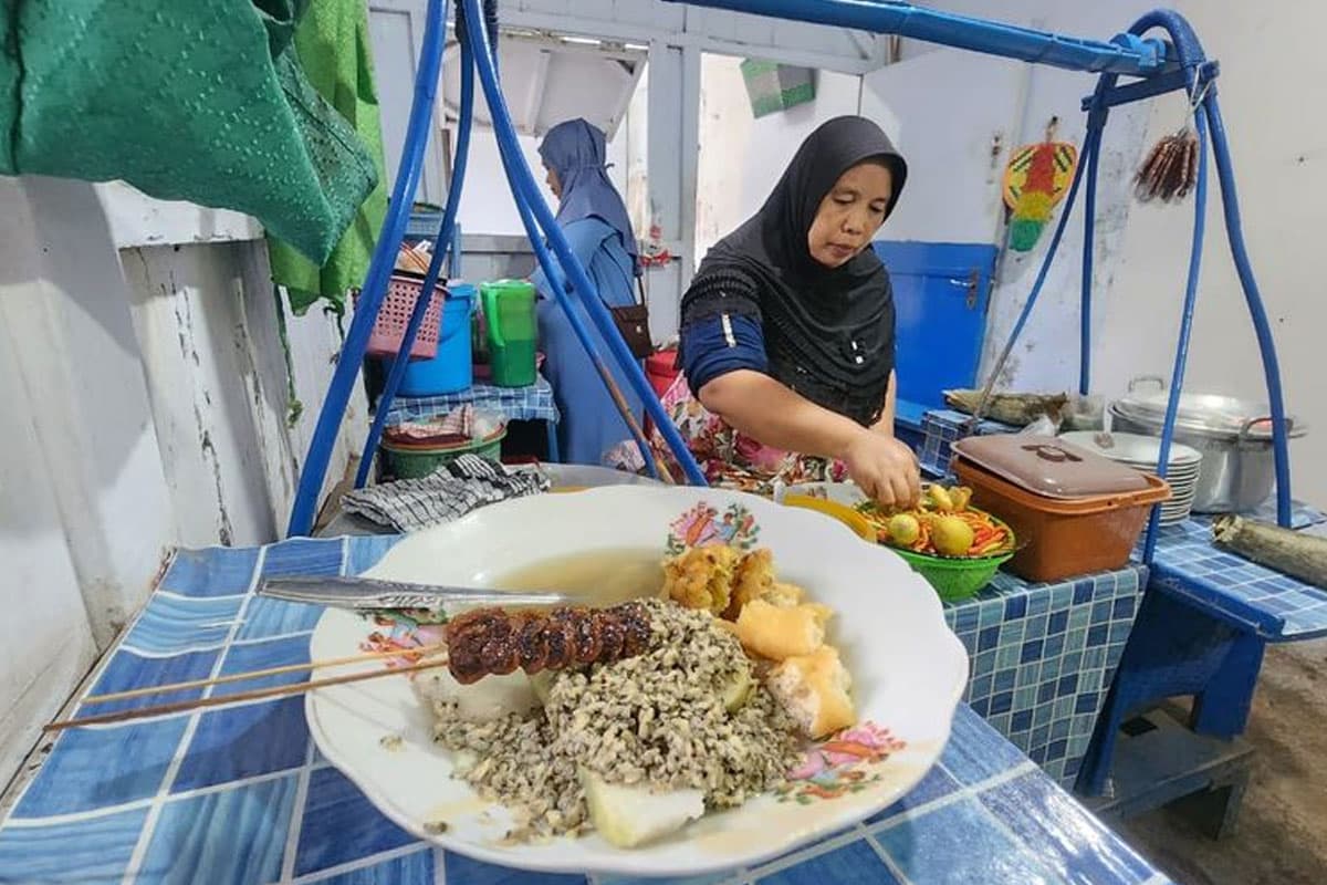Lontong Kupang Kraton Asli Pasuruan, Ini Bahan dan Langkahnya